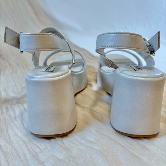 Steve Madden Women's Bone Pearlescence Platform Sandals Size 7 - Picture 7 of 10